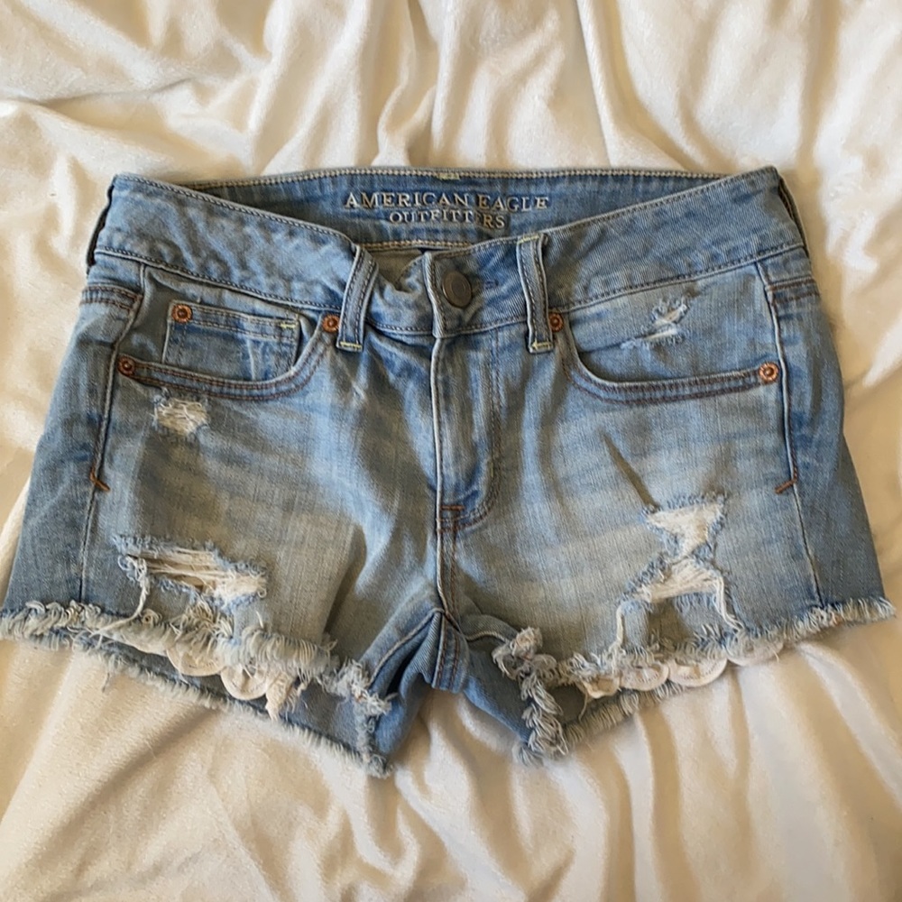 American Eagle AEO Shortie Distressed Raw Hem Stretch Shorts Sz 4 Summer Rodeo